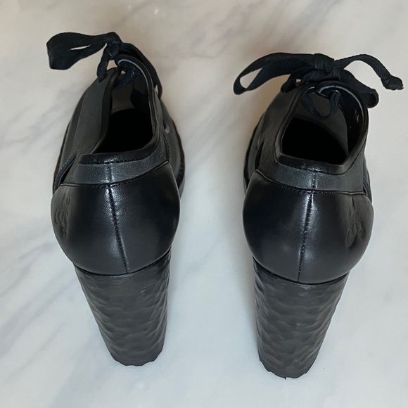 John Fluevog Hopscotch Tag Gray & Black Mary Jane Heels 9.5 - Picture 3 of 4